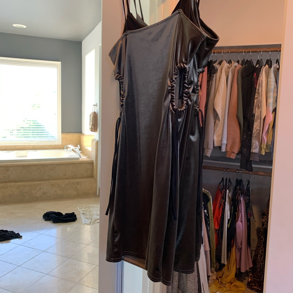 Suede olive Pewter dress with cut outs - Picture 6 of 6
